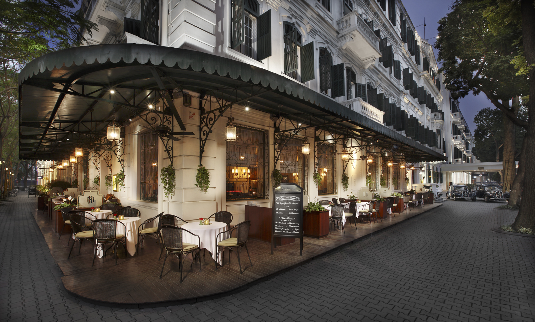 Finding suitable premises helps you run your coffee shop business effectively.