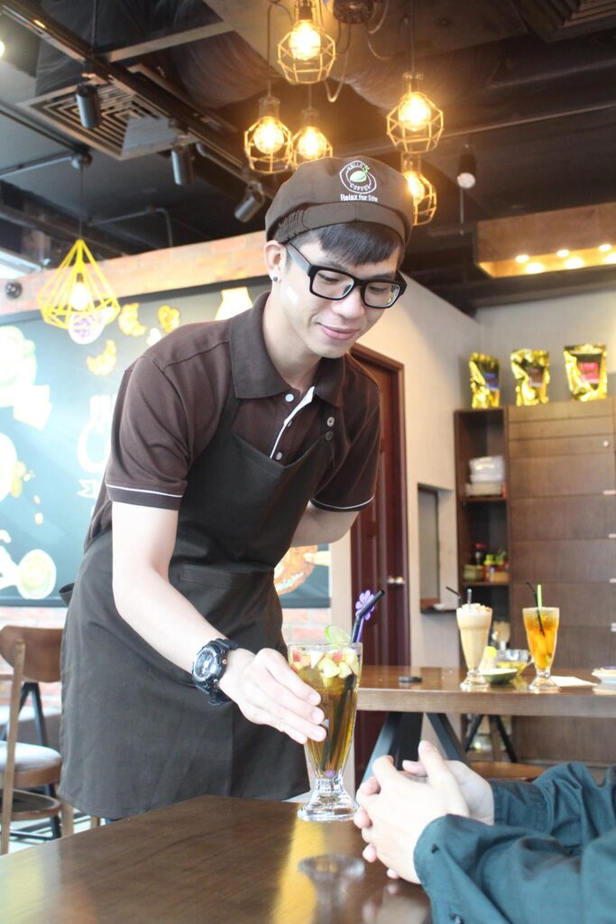 Hiring suitable staff will help your shop develop well.