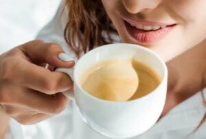 Does coffee stain your teeth
