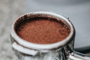 Instant coffee vs. ground coffee: Detailed comparison, pros and cons